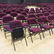 Кресло складное “Собрание” с пюпитром –  для конференц залов, конгресс холлов, мероприятий.